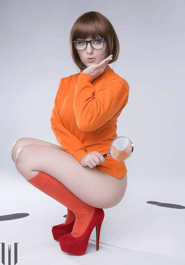 Velma_Dinklage_Cosplay_ (12)