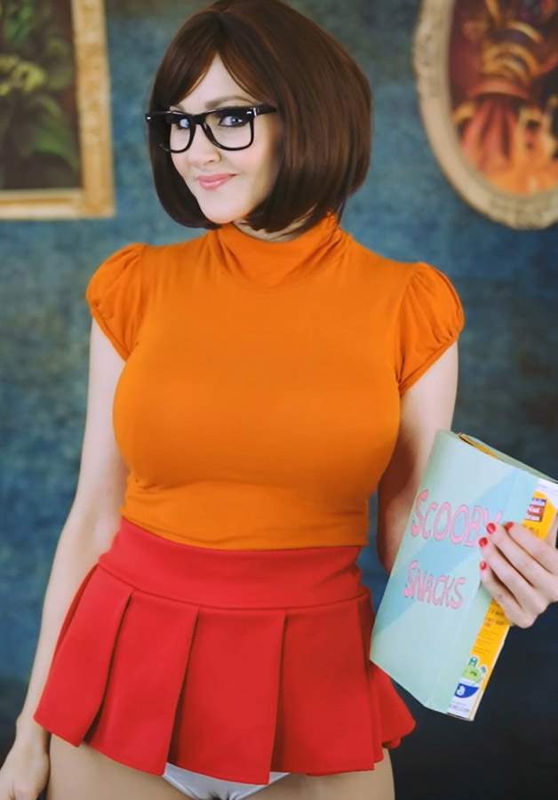 Velma_Dinklage_Cosplay_ (24)