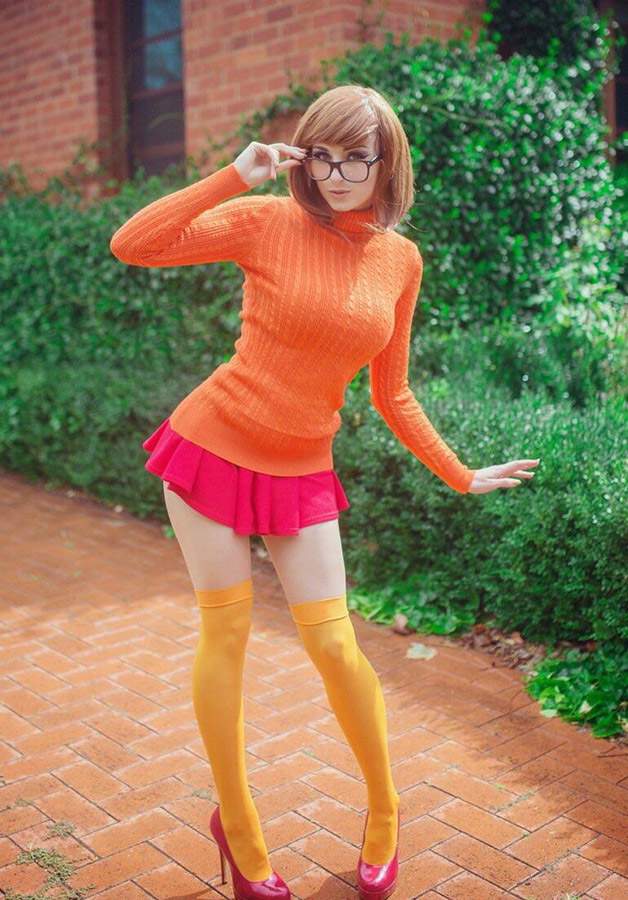 Velma_Dinklage_Cosplay_ (3)